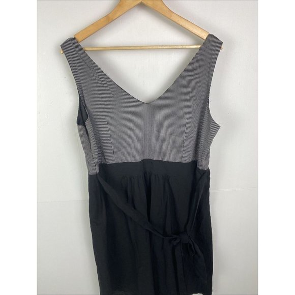 City Chic Size M Womens Pencil Dress Black Silver Pin Striped Bust Ruffle Button - Picture 7 of 8